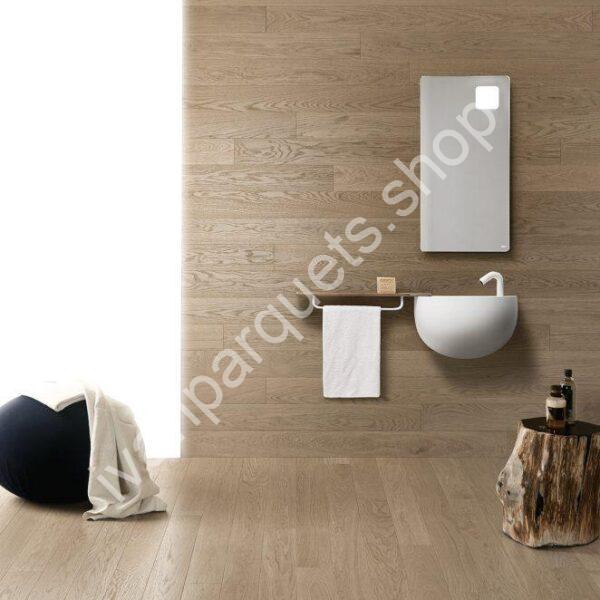 Parquet in rovere chiaro Berti Essential Sand dalla tonalità calda e naturale